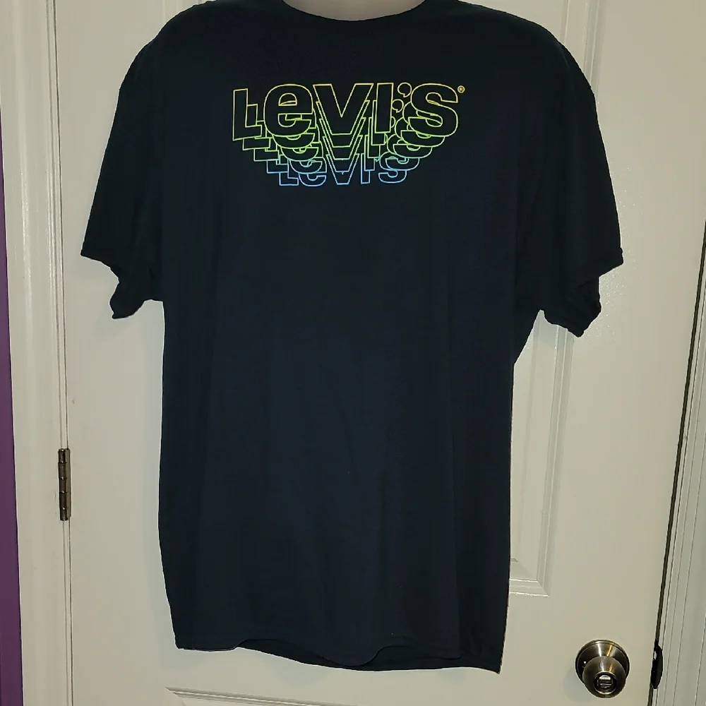 Levi's Navy Tee with Vibrant Logo